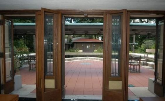 avery-coonley-house-view-toward-pool